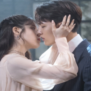 Những couple màn ảnh có ‘chemistry’ đỉnh nhất: 2 cặp đôi IU – Yeo Jingoo và Joy – Sung Jae vẫn được ship nhiệt tình!