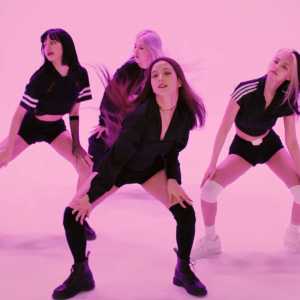 Góc ngang ngược: Video dance performance của BLACKPINK chạm mốc 10 triệu lượt thích, views sương sương gần 700 triệu!