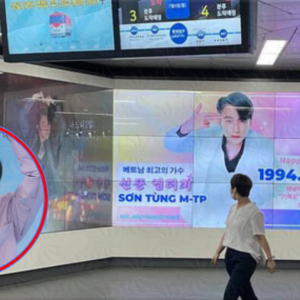 Không chỉ mua hẳn biển quảng cáo ở Hàn, Sky còn đẩy hashtag chúc mừng sinh nhật Sơn Tùng M-TP lên thẳng top trending