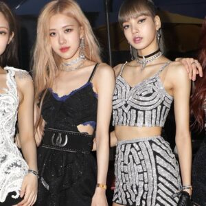 YG công bố kết quả XN ᴄᴏᴠɪᴅ-19 của Jisoo, Jennie, Rosé và tình trạng hiện tại của Lisa