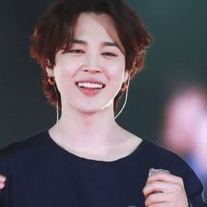 Jimin (BTS) lại khiến dân tình phát sốt khi tậu thêm hình xăm cực nghệ trong concert