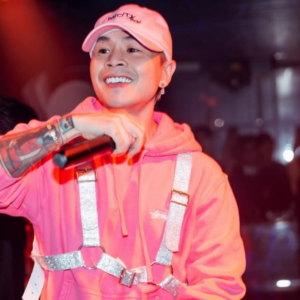 Cuộc sống như “ông hoàng” của rapper số 1 Việt Nam: Kim cương hàng hiệu “dát” đầy mình cũng chưa bằng BST ô tô cổ và căn nhà 2 mặt tiền 28 tỷ